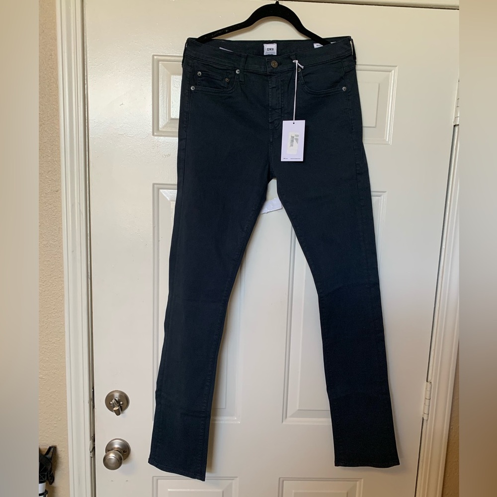 EDWIN Maddox Navy Straight Slim Jeans NWT 🌴